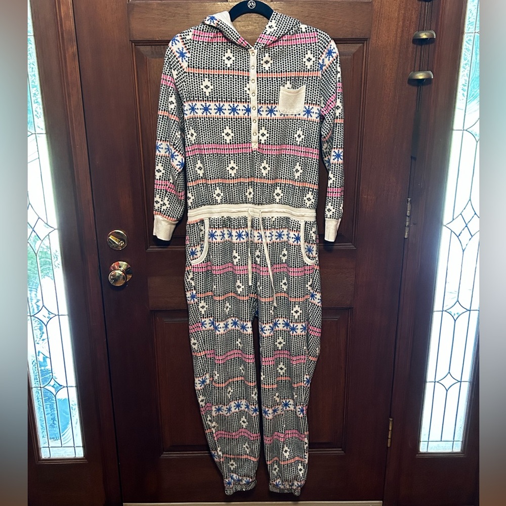 Kensie brand sleepwear onesie size large